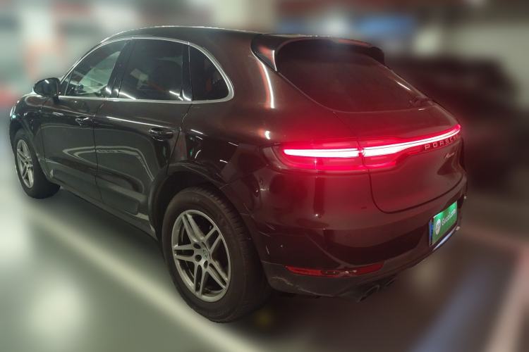 Used Porsche Macan 2018 Macan 2.0T Rear Left 45 Deg