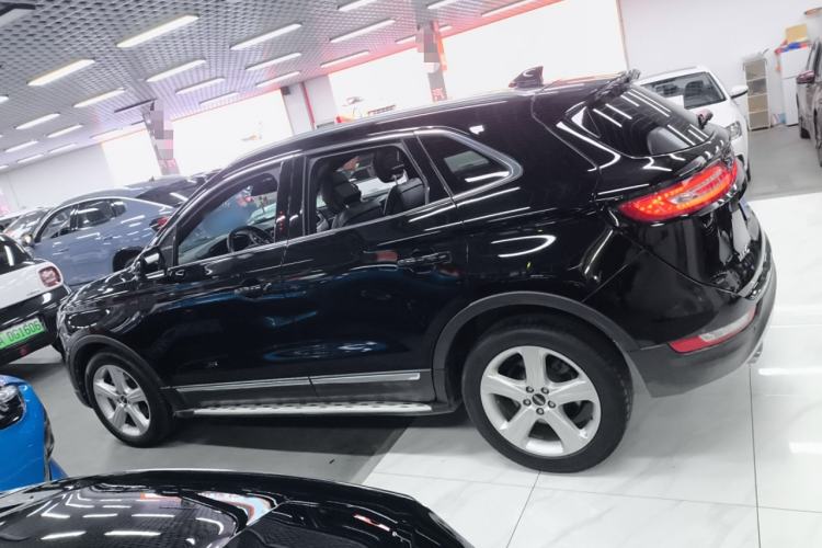 Used Lincoln MKC 2017 2.0T Two-Wheel Drive Deluxe Edition
