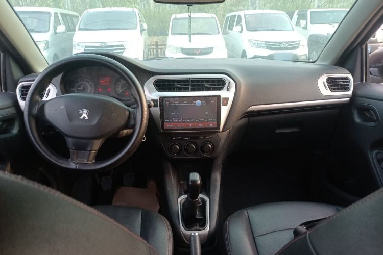 Used Peugeot 301 2016 1.6L Manual Comfort Edition Center Console