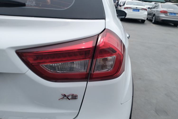 Used Geely Auto Vision X3 2017 1.5L Automatic Elite Model
