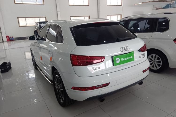 Used Audi Q3 2017 40 TFSI quattro all-wheel-drive sport model
