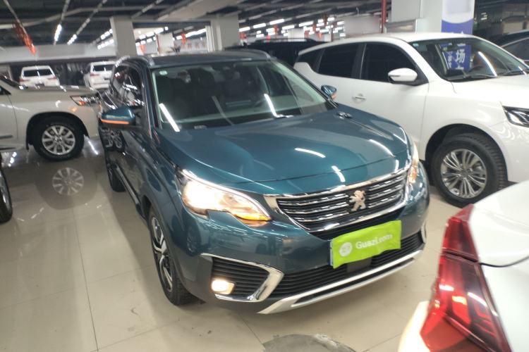 Used Peugeot 5008 2017 380THP 7-Seater Elite Edition Front Right 45 Deg