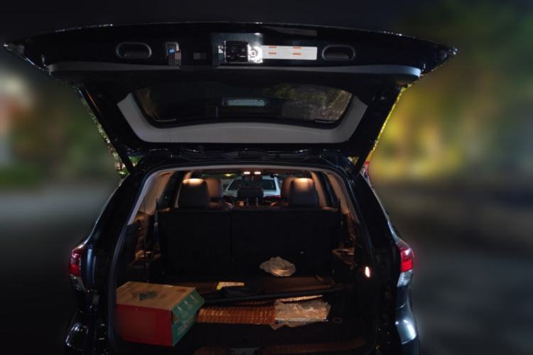 Used Toyota Highlander 2018 2.0T Four-Wheel Drive Prestige Version 7 Seats China VI Standard
