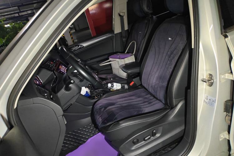 Used Volkswagen Tiguan L 2021 330TSI Automatic Two-Wheel Drive R-Line Enhanced Edition Left Front Seat