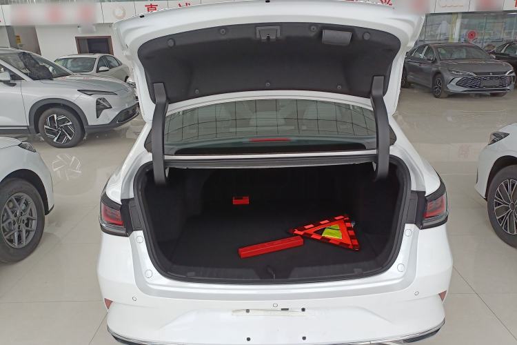 Used Changan Ruicheng PLUS 2023 1.5T DCT Navigation Edition
