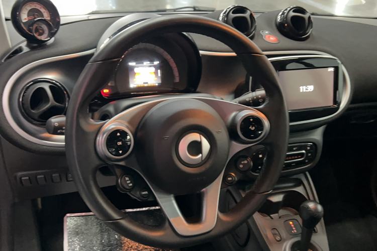 Used smart fortwo 2018 0.9T 66kW Hardtop Pioneer Edition China V Emission Standard