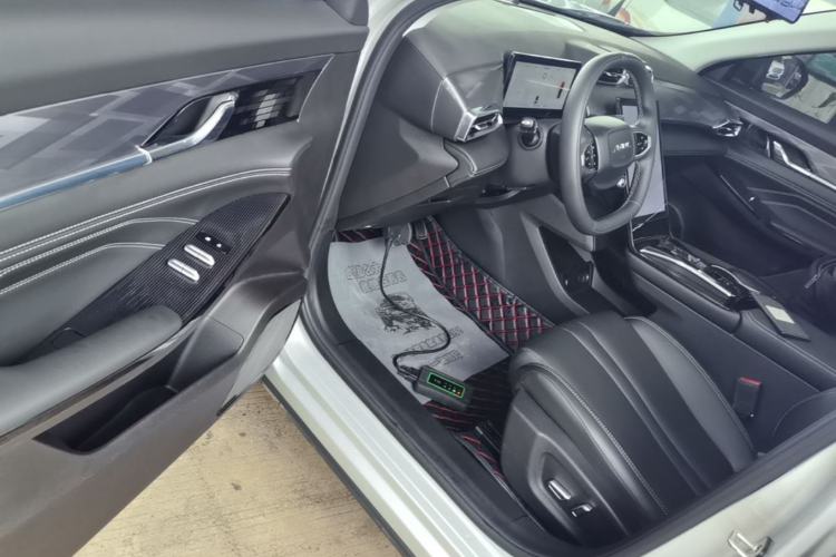 Used Dongfeng Aeolus Mage 2023 DH-i 1.5T Luxury Edition
