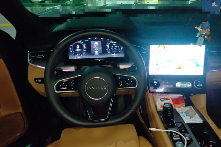 Used Lynk & Co 09 2024 2.0T Four-Wheel Drive Sport Edition Five Seats Steering Wheel