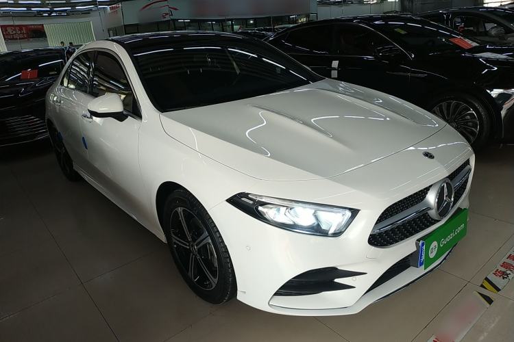 Used Mercedes-Benz A-Class 2022 Revised Version A 200 L Sport Sedan Fashionable Style Exterior 1