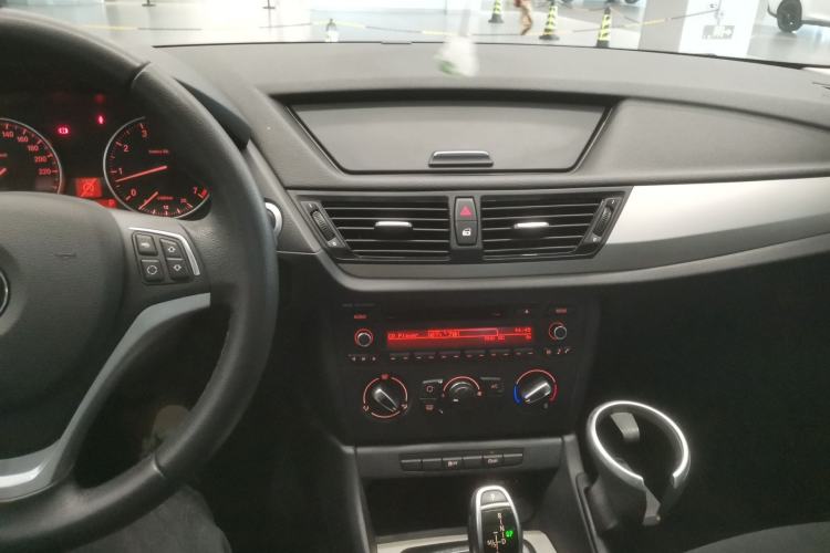 Used BMW X1 2014 sDrive18i Fashion Model
