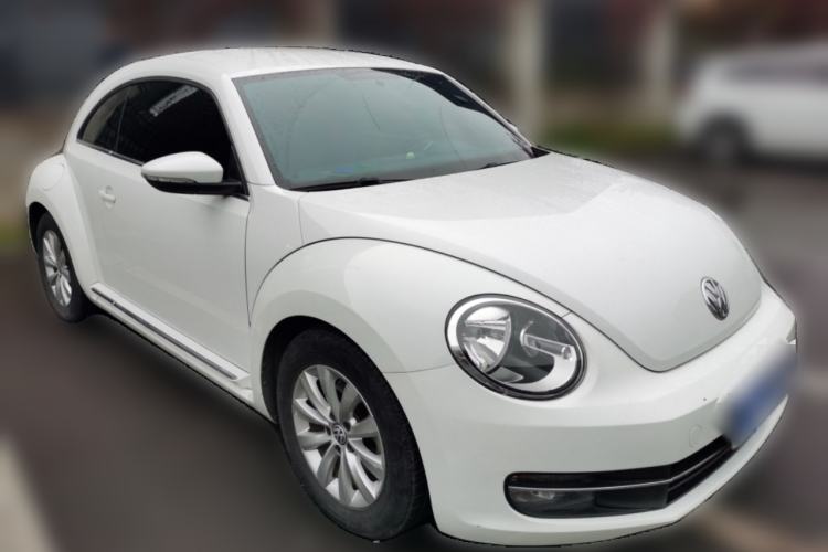 Used Volkswagen Beetle 2014 1.2TSI Fashion Edition Front Right 45 Deg