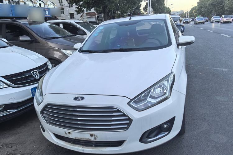 Used Ford Escort 2015 1.5L Automatic Fashion Model