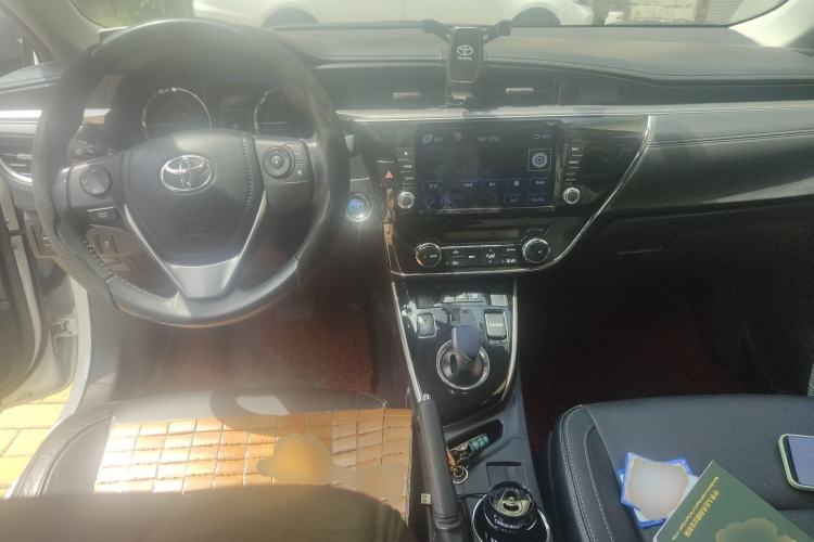 Used Toyota Corolla 2016 Dual-Engine 1.8L E-CVT Elite Edition
