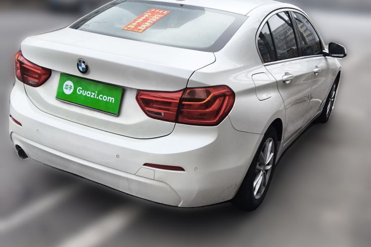 Used BMW 1 Series 2018 118i Fashion Model Rear Right 45 Deg