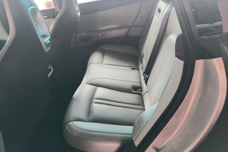 Used Xiaomi Auto YU7 2025 Ultra-Long Range High-Performance All-Wheel-Drive Max Edition Left Rear Seat