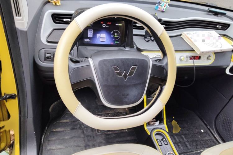 Used Wuling Hongguang MINIEV 2022 Macaron Premium Model – Lithium Ternary Battery