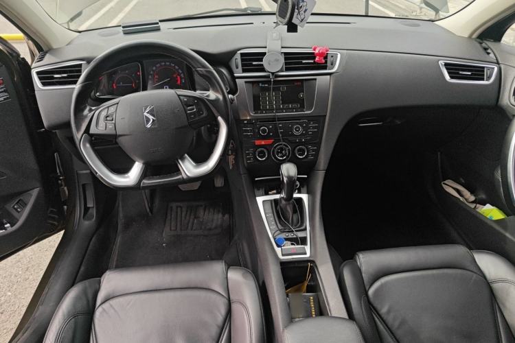 Used DS 5LS 2014 1.6T Elegant Version THP160
