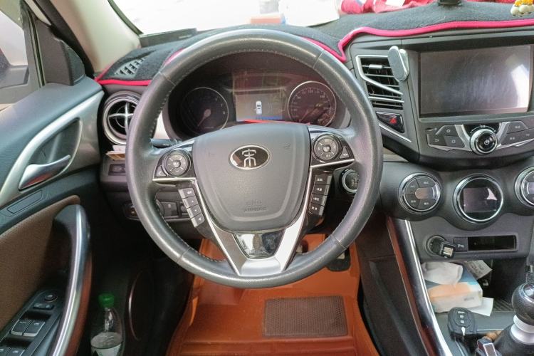 Used BYD Song 2017 Gaishi Upgrade Edition 1.5TI Manual Elite Model
