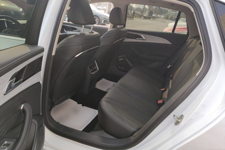 Used Hongqi H5 2025 1.5T DCT Qiyun 500 000th Unit Commemorative Edition
