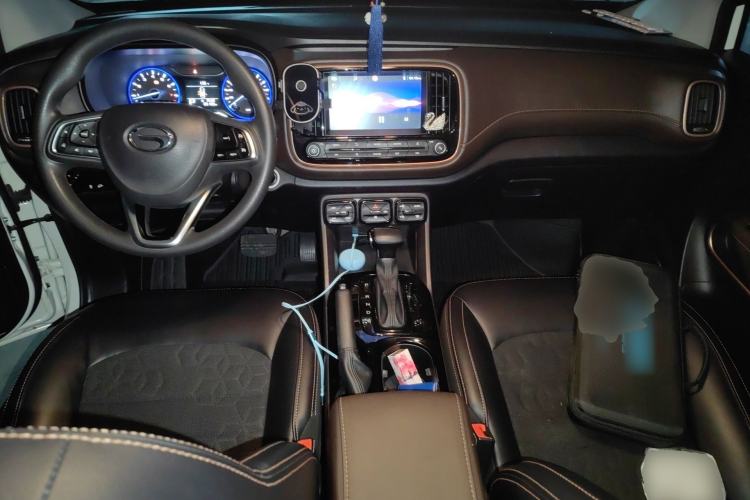 Used GAC Trumpchi GS3 2017 200T Automatic Elite Edition Center Console