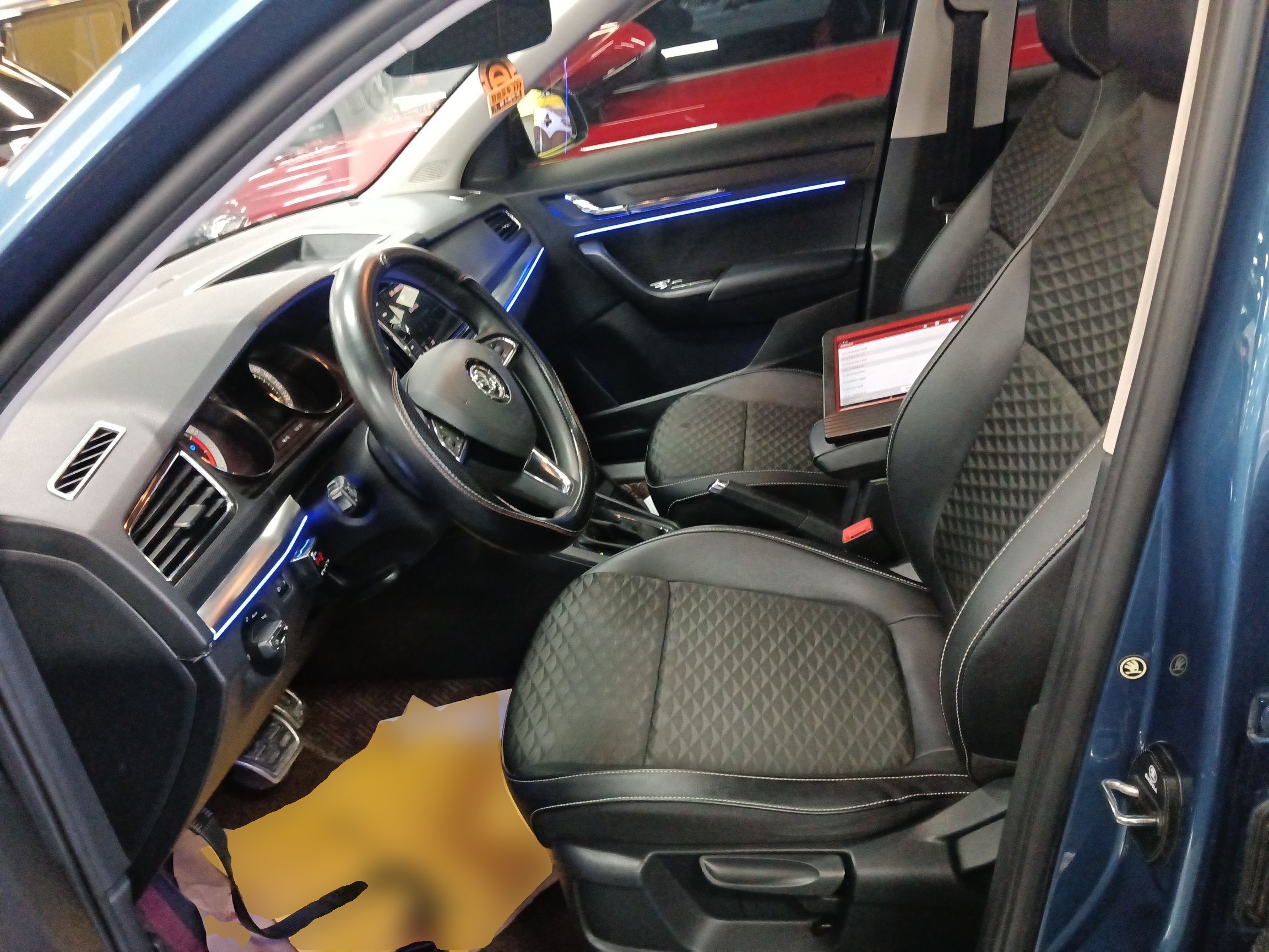 Переднее сиденье в автомобиле