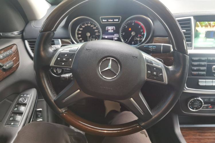 Used Mercedes-Benz GL-Class 2014 GL 350 CDI 4MATIC Steering Wheel