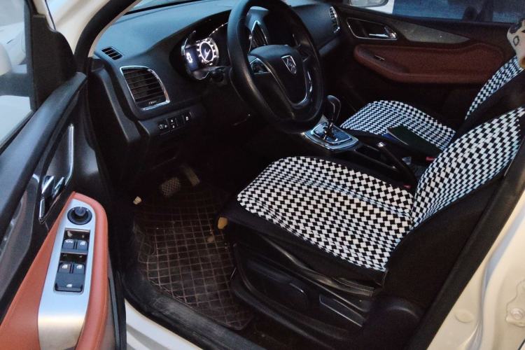 Used Baojun 560 2016 1.8L iAMT Elite Edition
