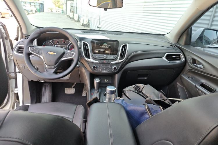 Used Chevrolet Equinox 2018 535T Automatic YuJie Edition Center Console