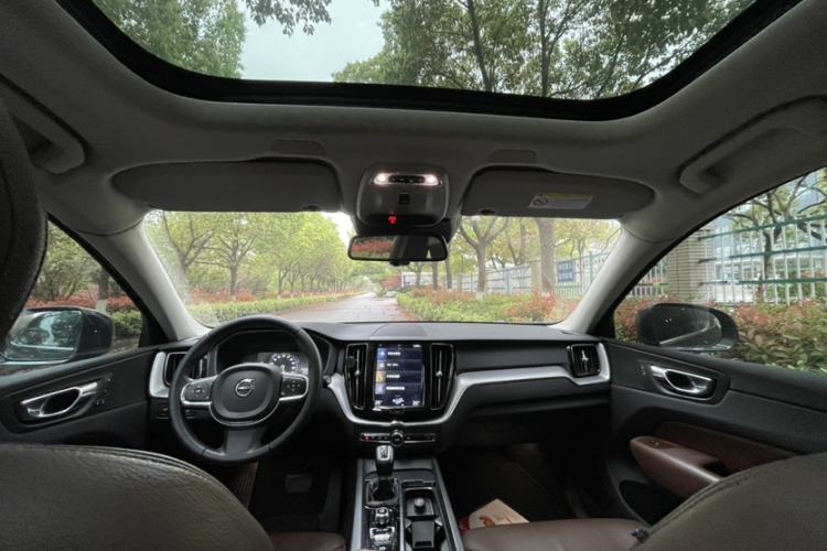 Used Volvo XC60 2019 T5 4x4 Smart Edition China VI Standard Exterior 10