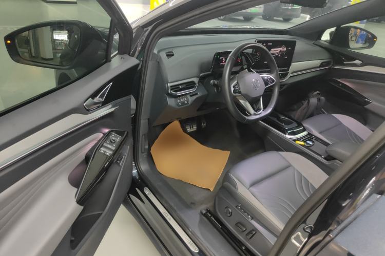 Used Volkswagen ID.4 CROZZ 2022 Long-Range Lite PRO Edition Driver Seat