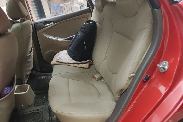 Used Hyundai Verna (older generation) 2011 Hatchback 1.4L Automatic Fashion GT Left Rear Seat