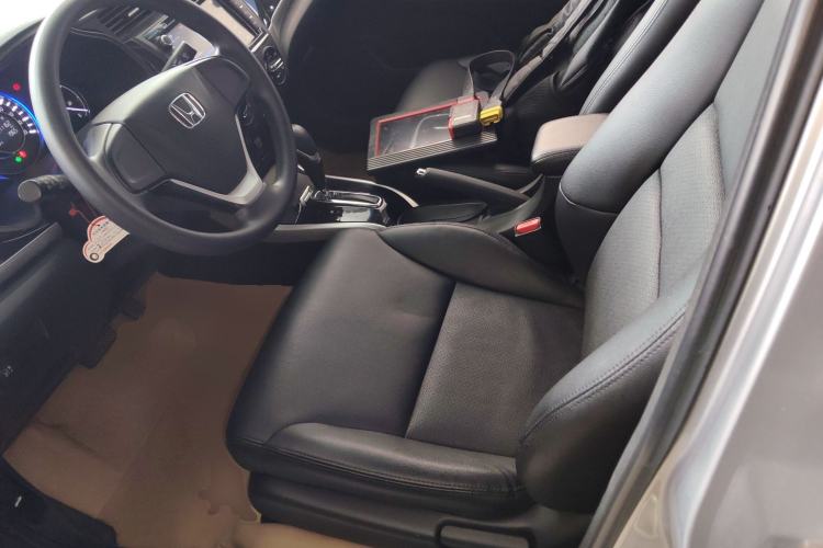Used Honda Crider 2015 1.8L automatic comfort version Left Front Seat