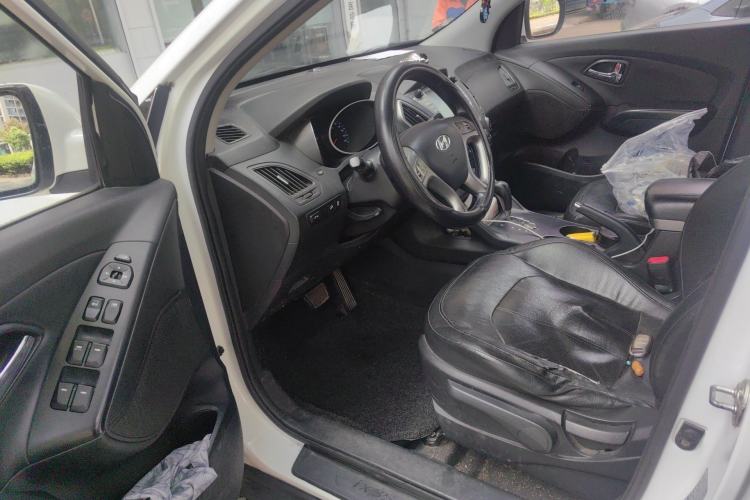 Used Hyundai ix35 2015 2.0L Automatic 2WD Smart Version China V Standard
