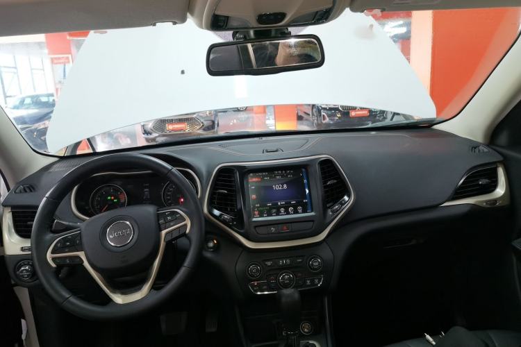 Used Jeep Cherokee 2016 2.4L Leading Smart Version