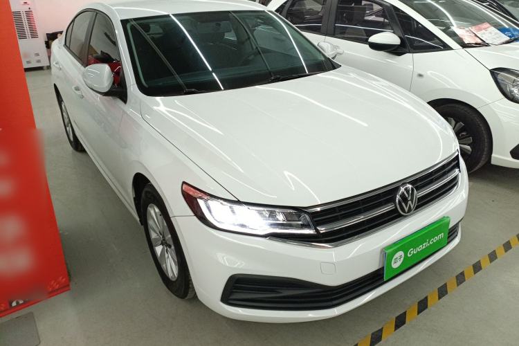 Used Volkswagen Bora 2021 1.5L Manual Fashion Smart Connect Edition Front Right 45 Deg