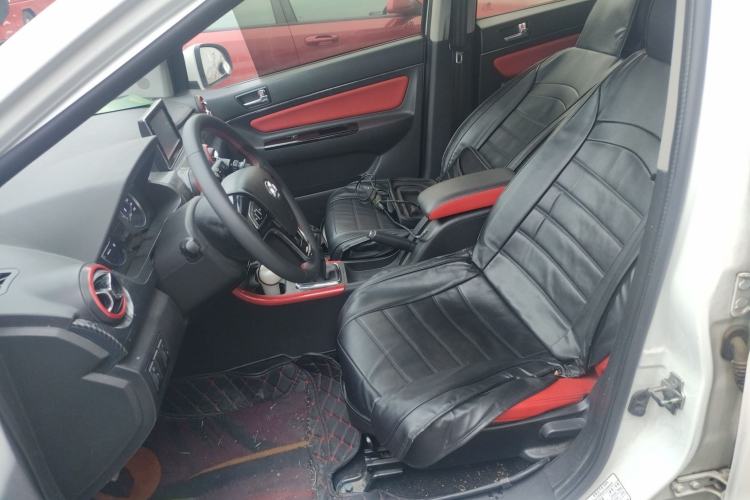 Used BAIC Senova X25 2015 1.5L manual Comfort trim level