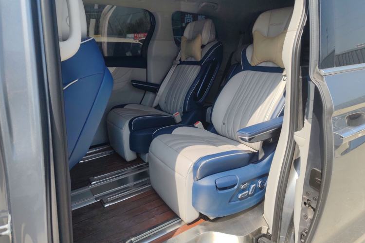 Used Roewe iMAX8 2022 400TGI Prestige Edition
