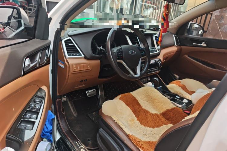 Used Hyundai Tucson 2015 1.6T Dual-Clutch Two-Wheel-Drive Smart Model Driver Seat