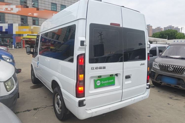 Used JMC Fushun 2023 2.0T Manual Short-Wheelbase Mid-Height Commercial Multi-Purpose 5-Seater Passenger Vehicle
