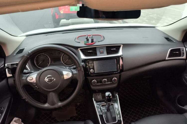 Used Nissan Sylphy 2016 1.6 XL CVT Deluxe Edition Center Console