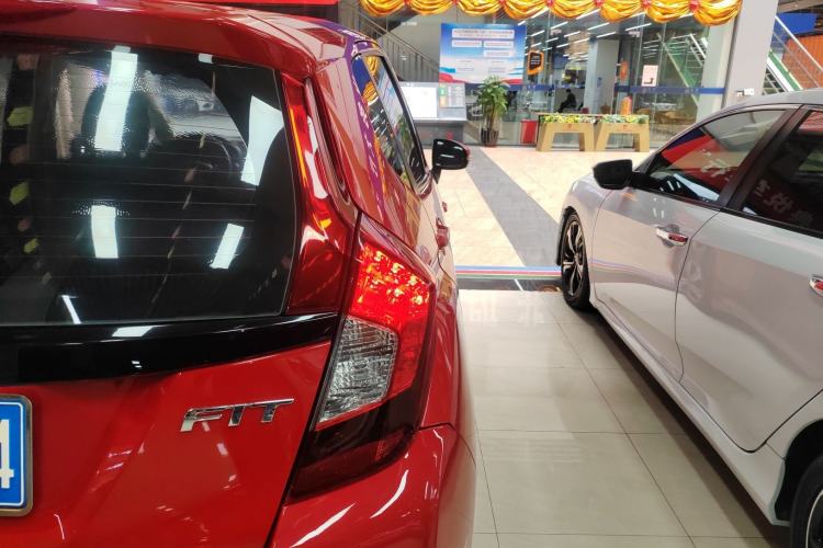 Used Honda Fit 2016 1.5L LX CVT Comfort Model