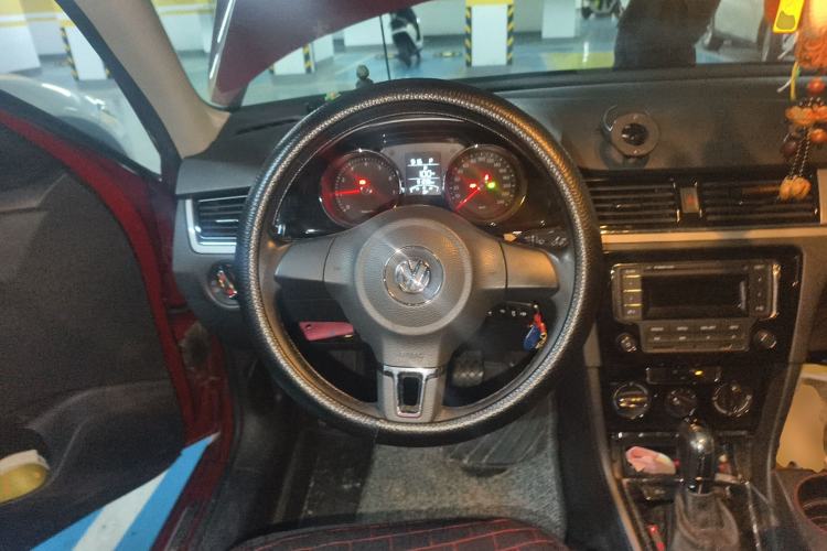 Used Volkswagen Bora 2014 1.6L Automatic Comfort Model Steering Wheel