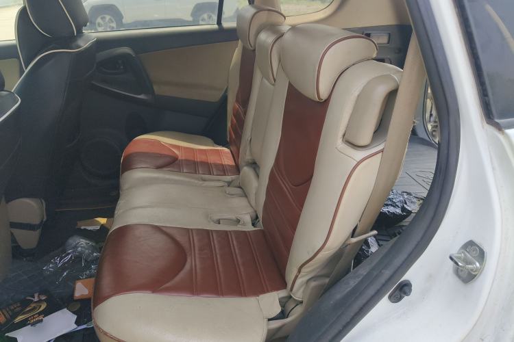 Used Toyota RAV4 2013 2.0L CVT Two-Wheel Drive Urban Edition Left Rear Seat