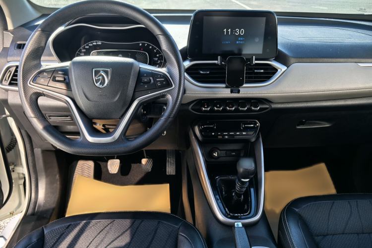 Used Baojun 510 2017 1.5L Manual Fashion Model