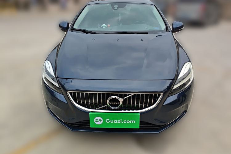 Used Volvo V40 2017 T3 Zhiya Edition
