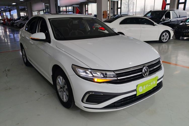 Used Volkswagen Bora 2023 1.5L Automatic Changer Limited Edition Front Right 45 Deg