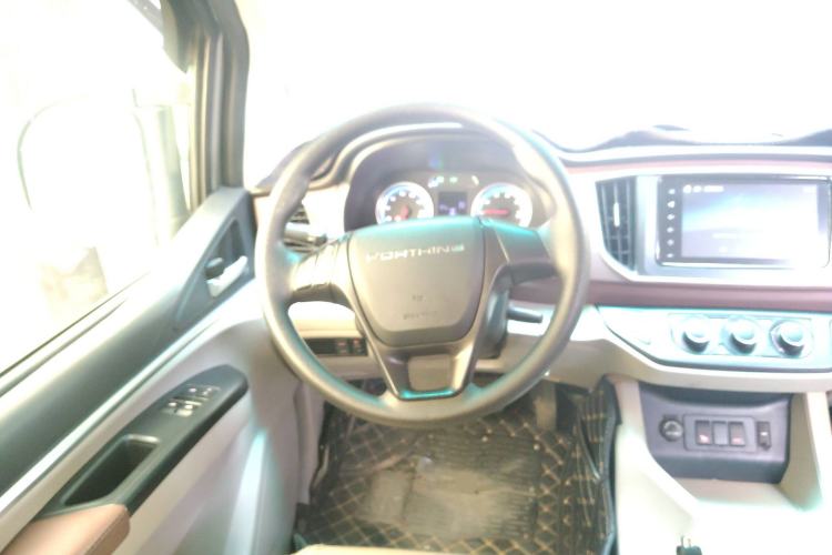 Used FORTHING Lingzhi M5 2021 Passenger Version Comfort Model 7 Seats