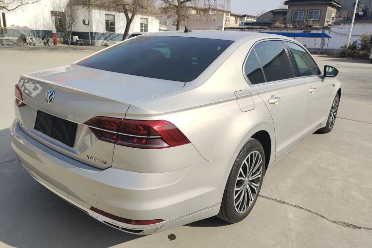 Used Volkswagen Phideon 2019 380TSI Two-Wheel Drive Business Edition China VI Standard