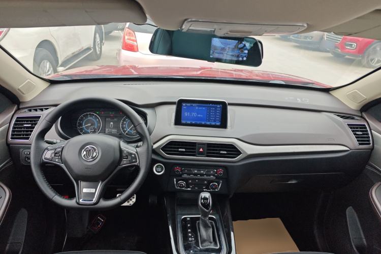 Used Dongfeng Fengon S560 2018 1.8L CVT Smart Connect 7-Seater
