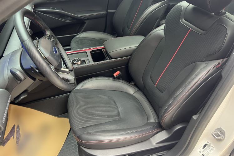 Used Ford EVOS 2022 EcoBoost 245 Sport Edition Interior 4